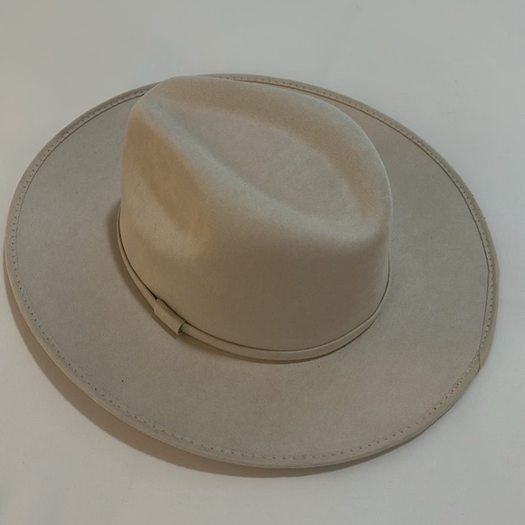 NWOT Wool Blend Women’s Cowboy Hat in Bone Color OS main image 9